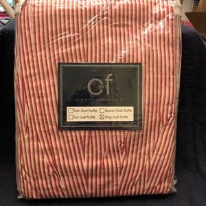 NWOT C & F Bed Ruffle, King